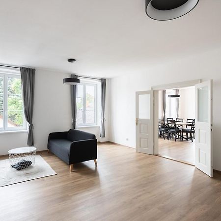 Vacov Apartment Bagian luar foto
