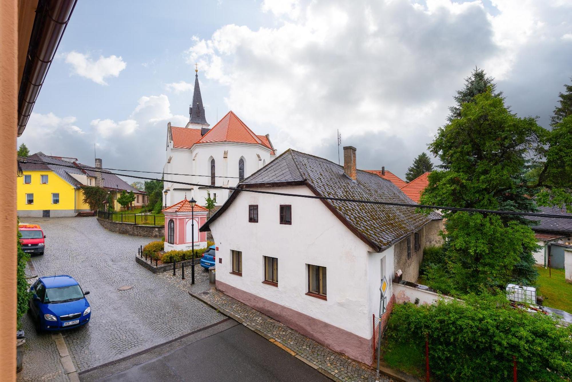 Vacov Apartment Bagian luar foto